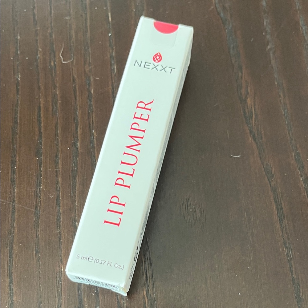NEXXT Lip Plumper - Vibrant Red